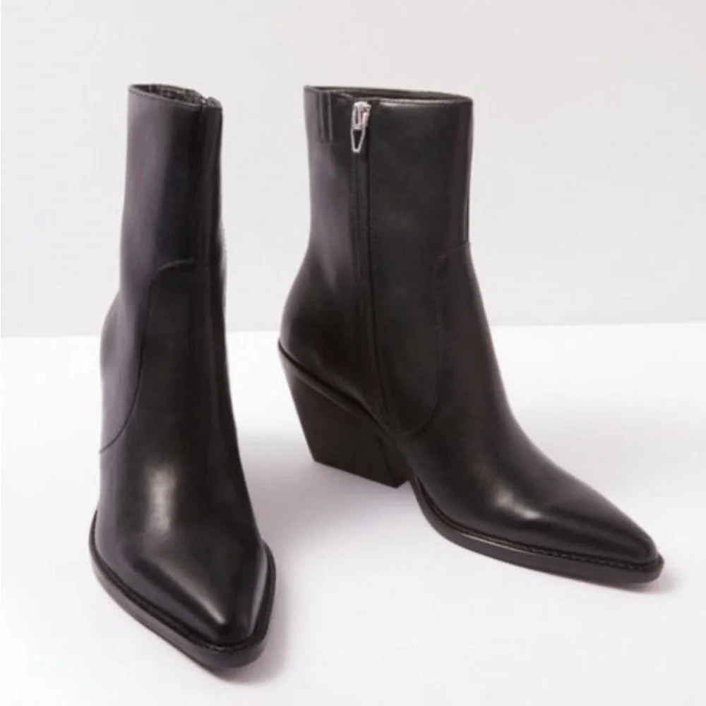 Dolce Vita Black Bootie sz 9
Vikram - Picture 1 of 4